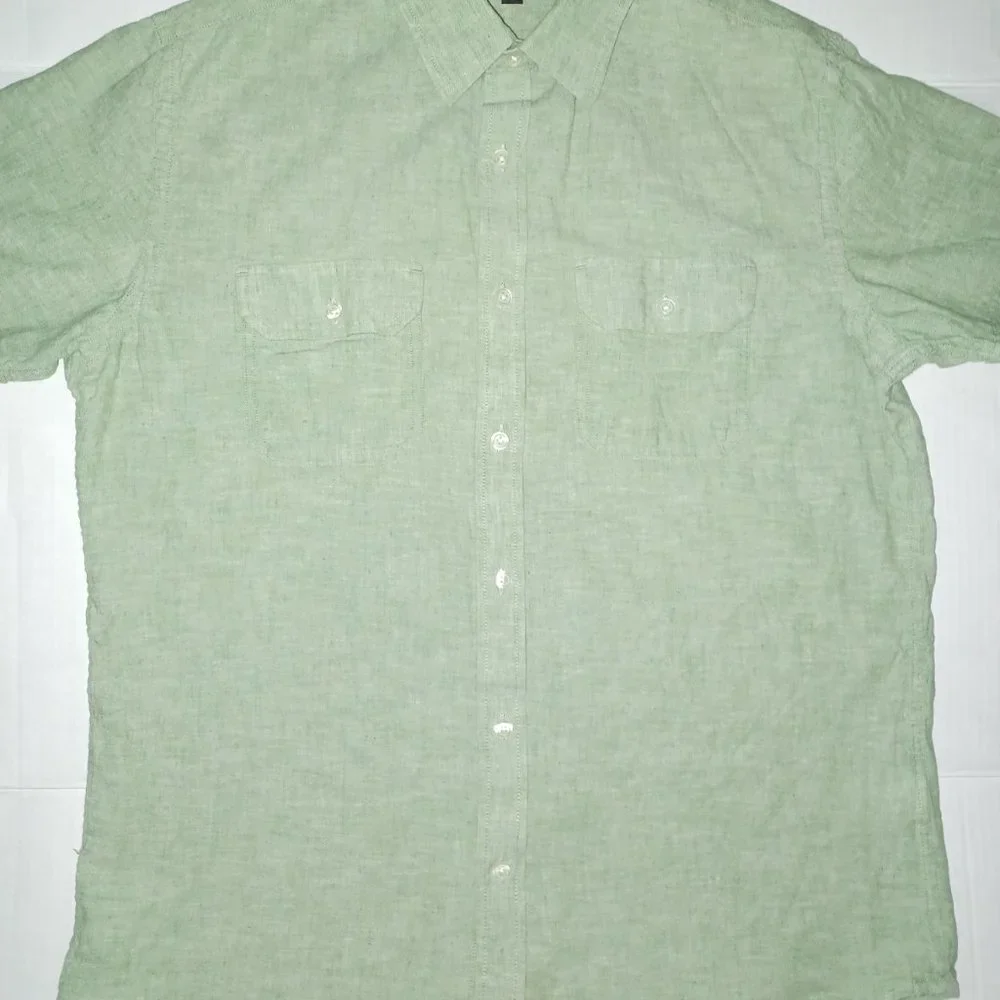 BANANA REPUBLIC MEN'S SHORT SLEEVE BUTTON DOWN SHIRT
